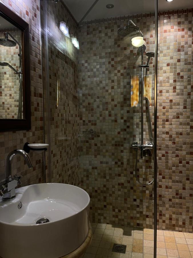 Hotel Mangalemi Berat